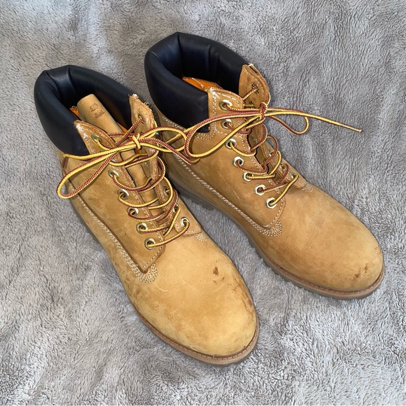 Levis | Tan Suede Boots - Picture 2 of 7